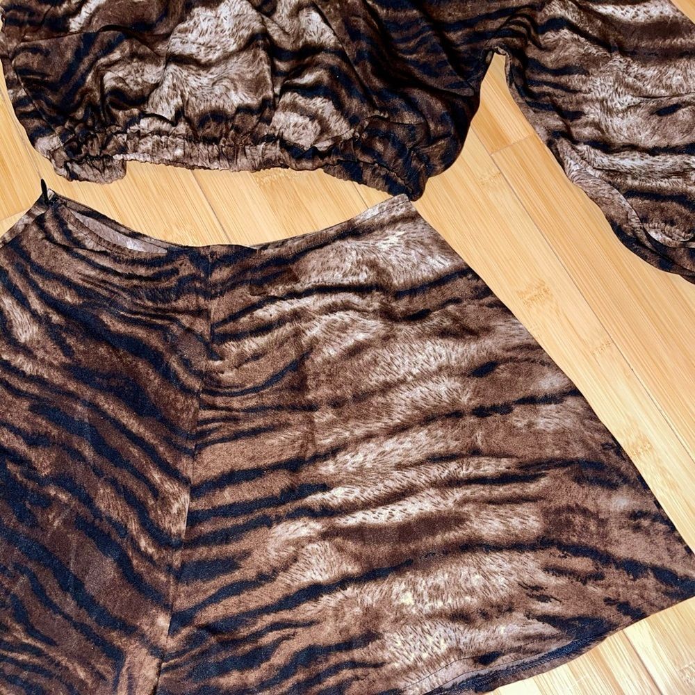 PrettyLittleThing Animal Print Set - Picture 2 of 5